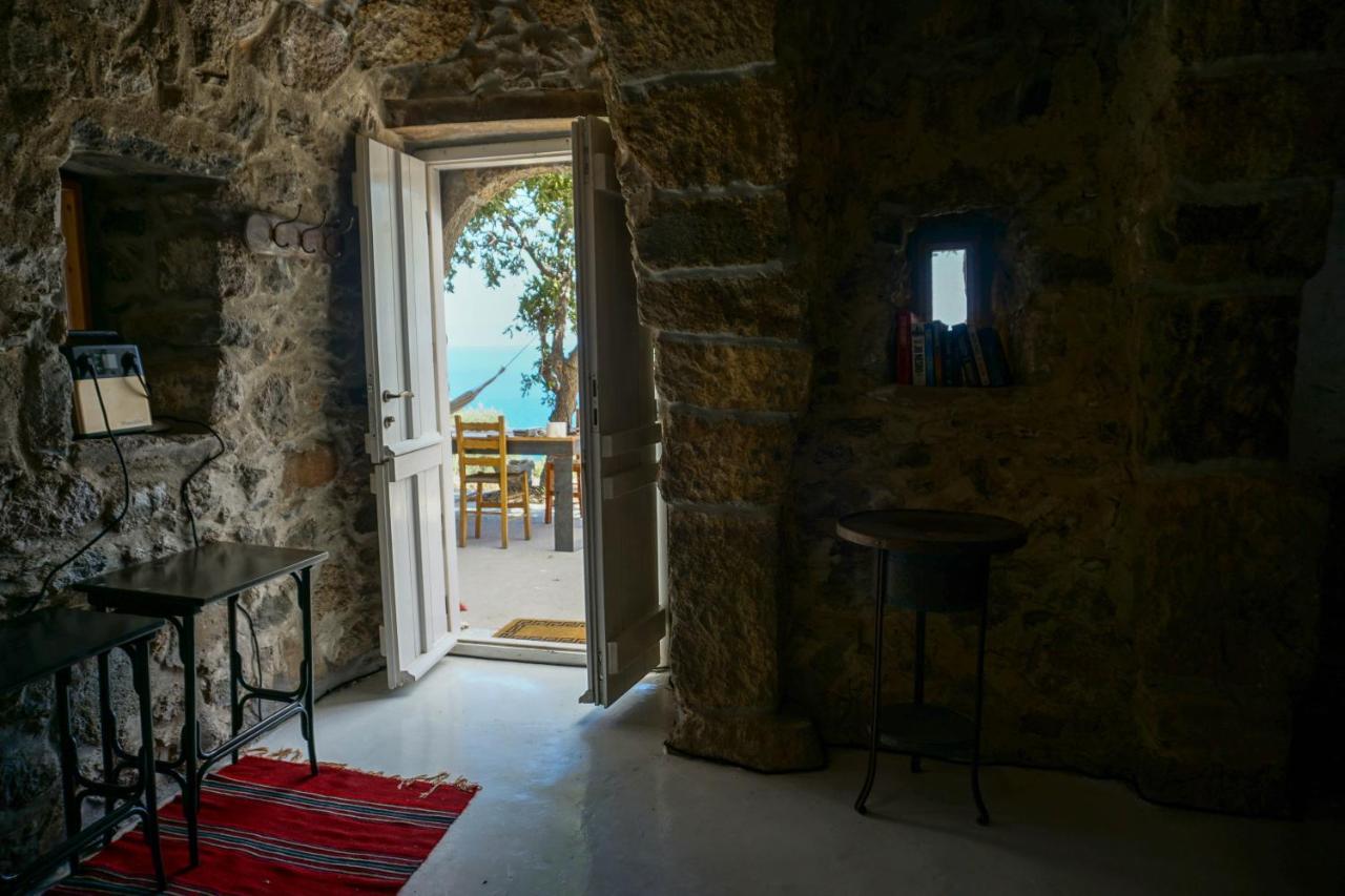 My Old Stone House In A 2 000 Sqm Private Garden With Fab Glamping Tent Mandraki  Exterior photo